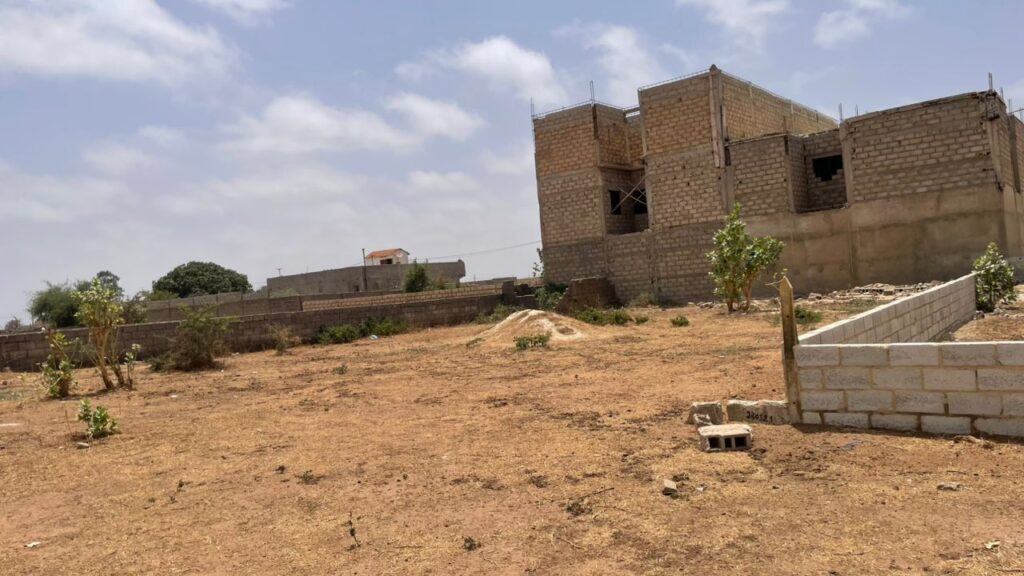 Terrain de 500 m² à vendre à Nguékokh