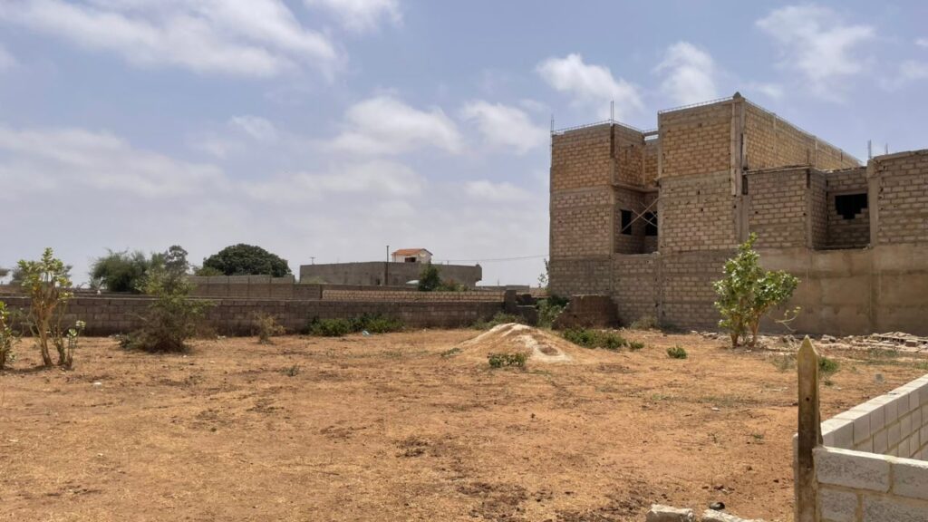 Terrain de 500 m² à vendre à Nguékokh